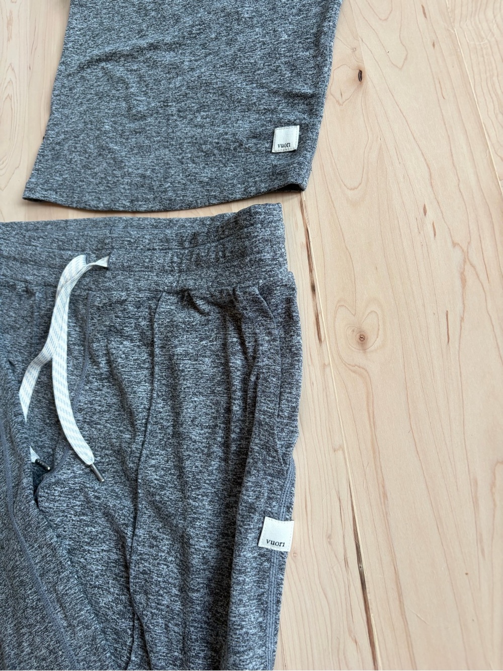 Vuori Halo Performance Heather Charcoal Crop Tank Wide Leg Pants Set XS/S - Picture 4 of 7
